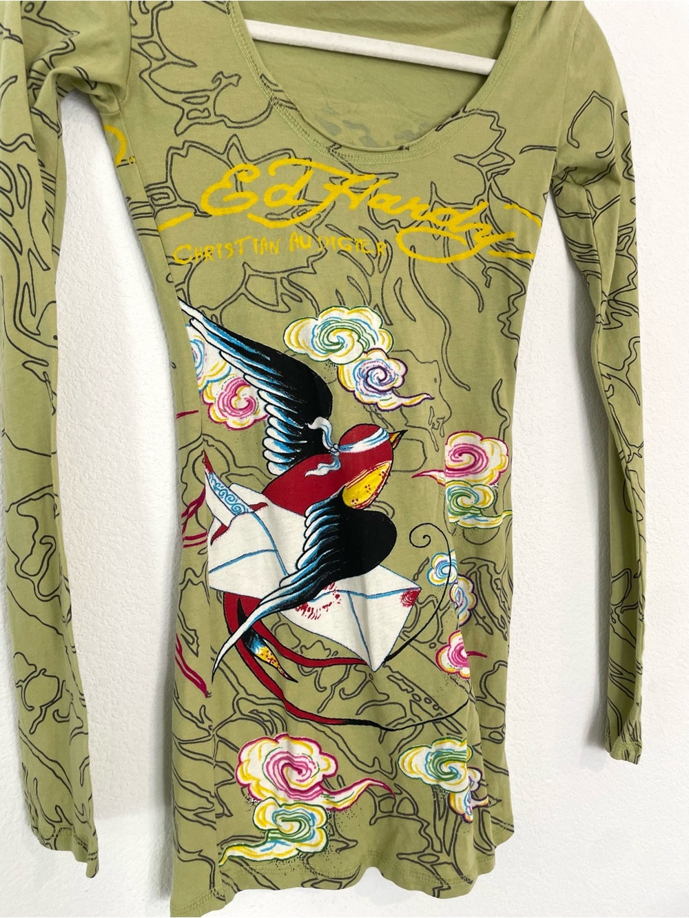 Ed Hardy Y2K Olive Green Long Sleeve Graphic Tee with Multicolor Swallow - Picture 2 of 10